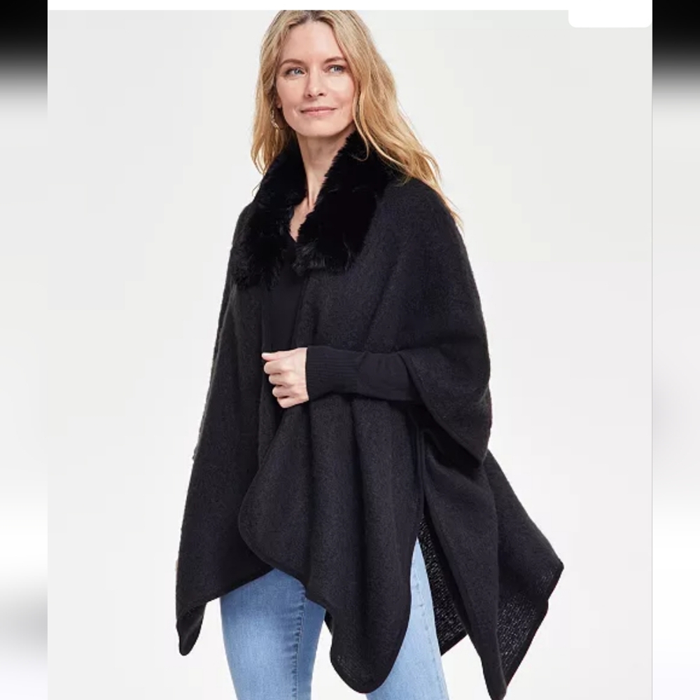 NWT - International Concepts Women's Faux-Fur-Collar Topper Wrap